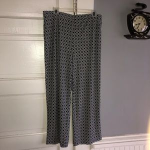 Women’s Two Twenty Five Black and White Pants.